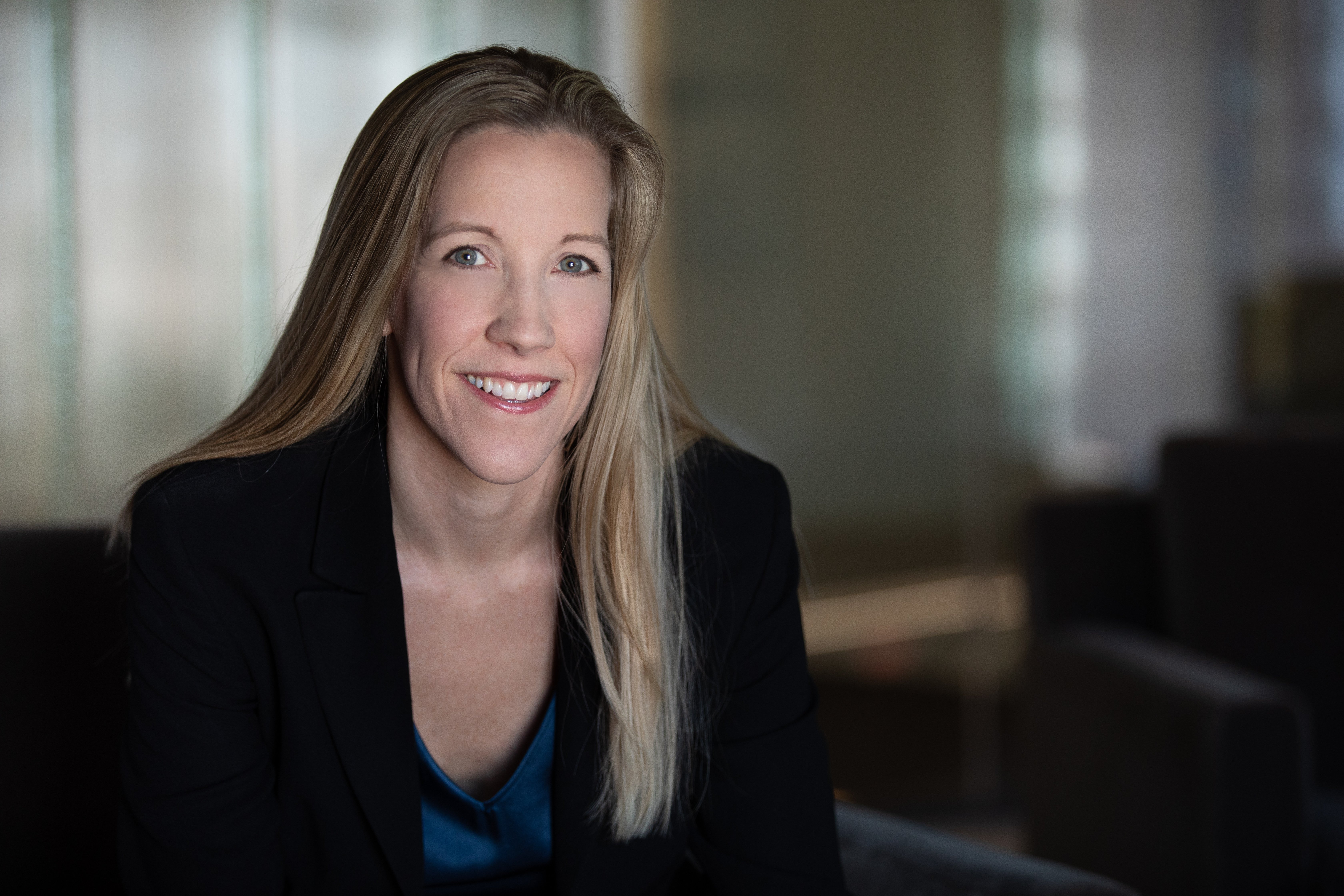 Holli Beckman Headshot